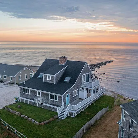 Oceanfront Cape Cod House By Rock Properties